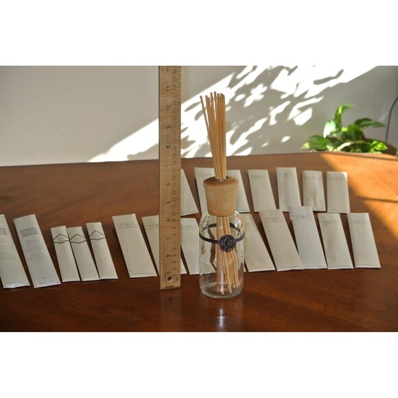 EMPTY Archipelago Home Fragrance Reed Diffuser With Over 150 Reeds Bella Casa - Picture 12 of 15